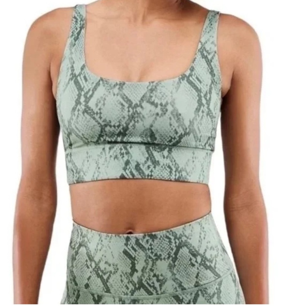 Fabletics Harlow Reversible Sports Bra